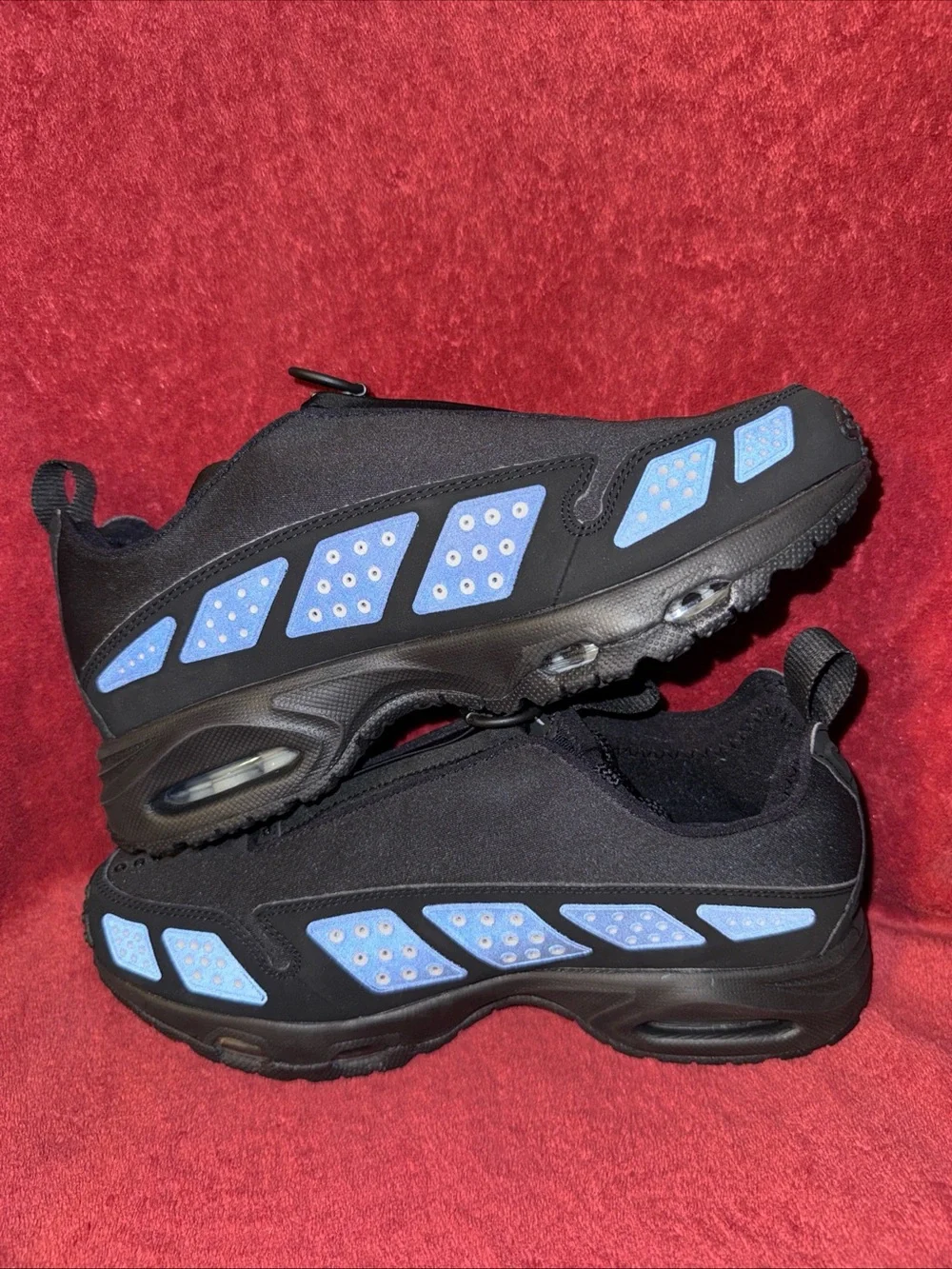 Nike Women’s Air Sunder Max “Black Silver”